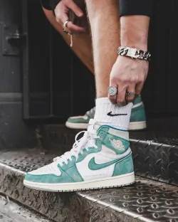 PRO Air Jordan 1 High OG“Turbo Green” review Ursula