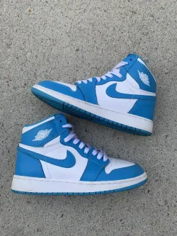  PRO   Air Jordan 1 Retro UNC review Wendy