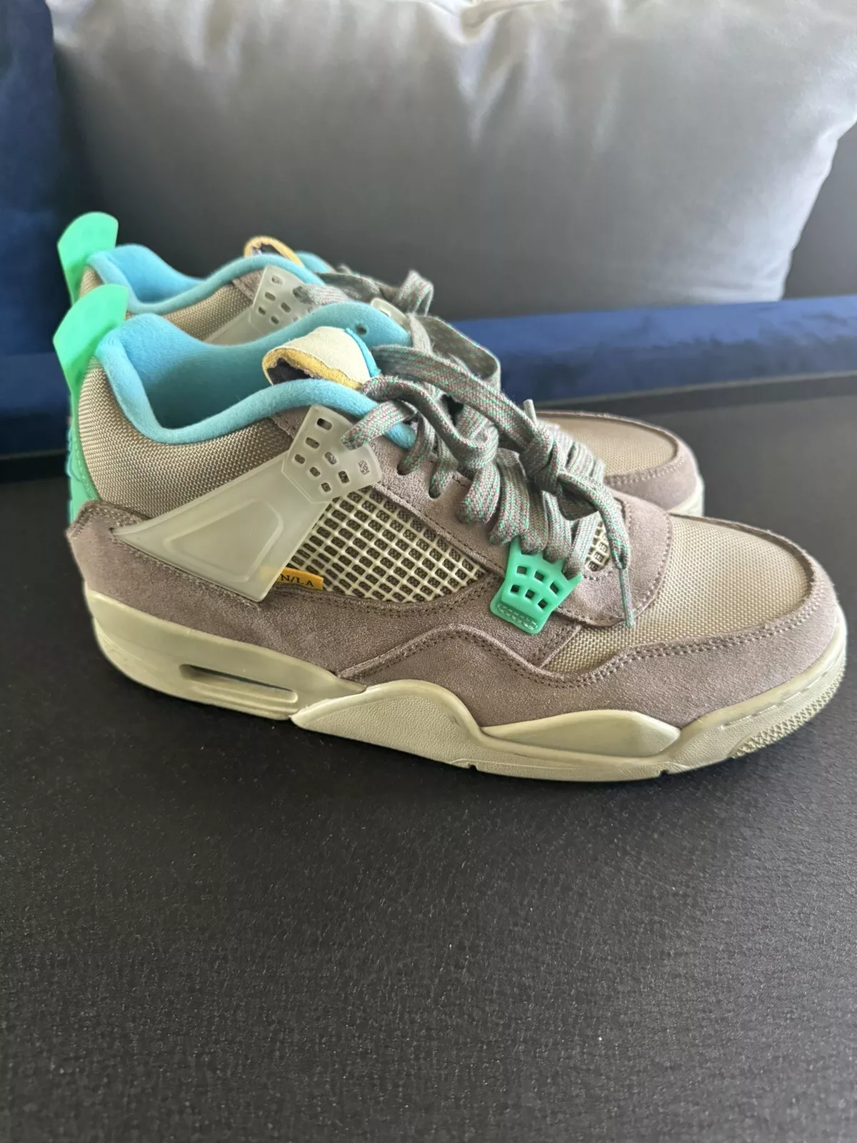 BS Batch Union LA x Air Jordan 4 Taupe Haze review Adrian Vega 01