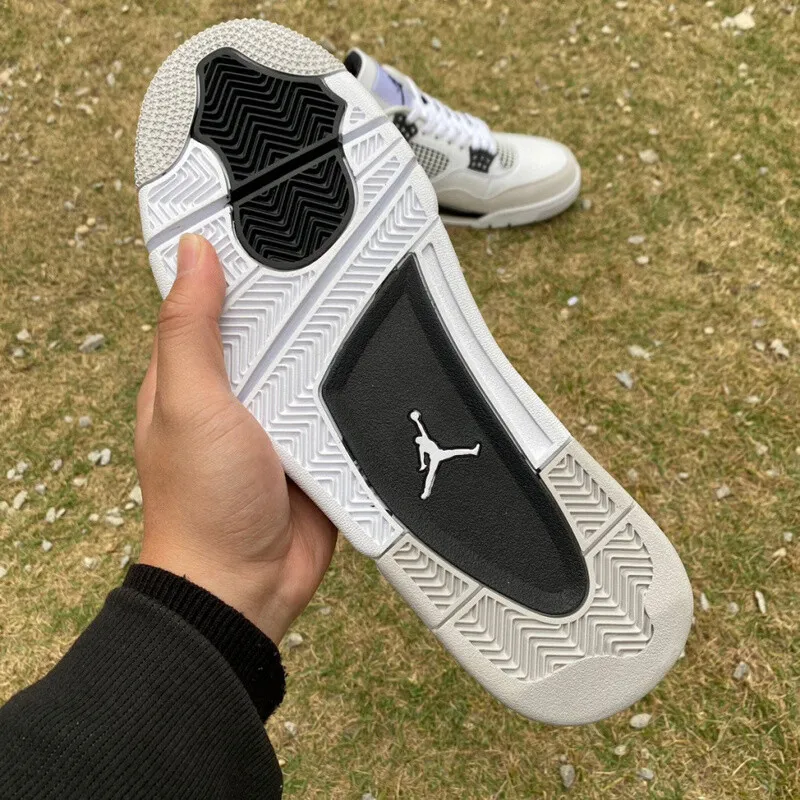 BS Batch Air Jordan 4 Retro Military Black review Roberto A 01