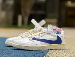  PRO   Travis Scott x Air Jordan 1 Low WhiteBlue review Piper