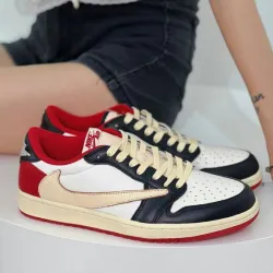  PROTravis Scott x Air Jordan 1 Low Black Red review Henry 03