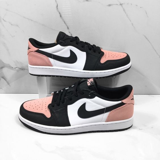  PRO Travis Scott x Air Jordan 1 Low Black Red review Tina 01