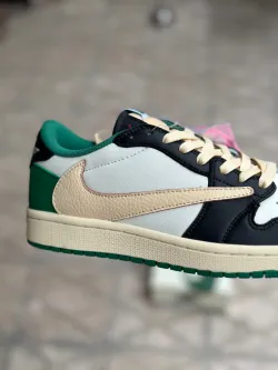 PRO Air Jordan Travis Scott x Air Jordan 1 Low Black Green Barb review Rosa 05