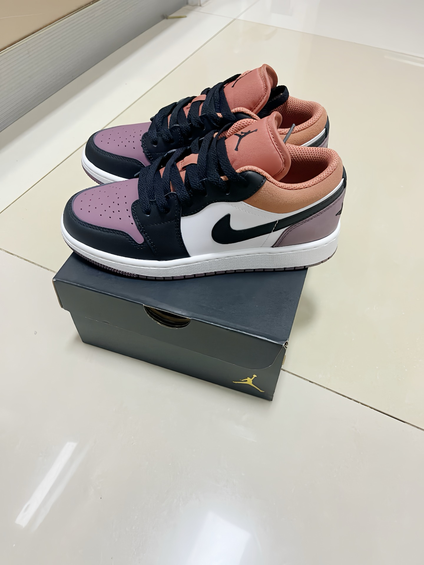 XH Air Jordan 1 Low White Brown Purple review Piper 01