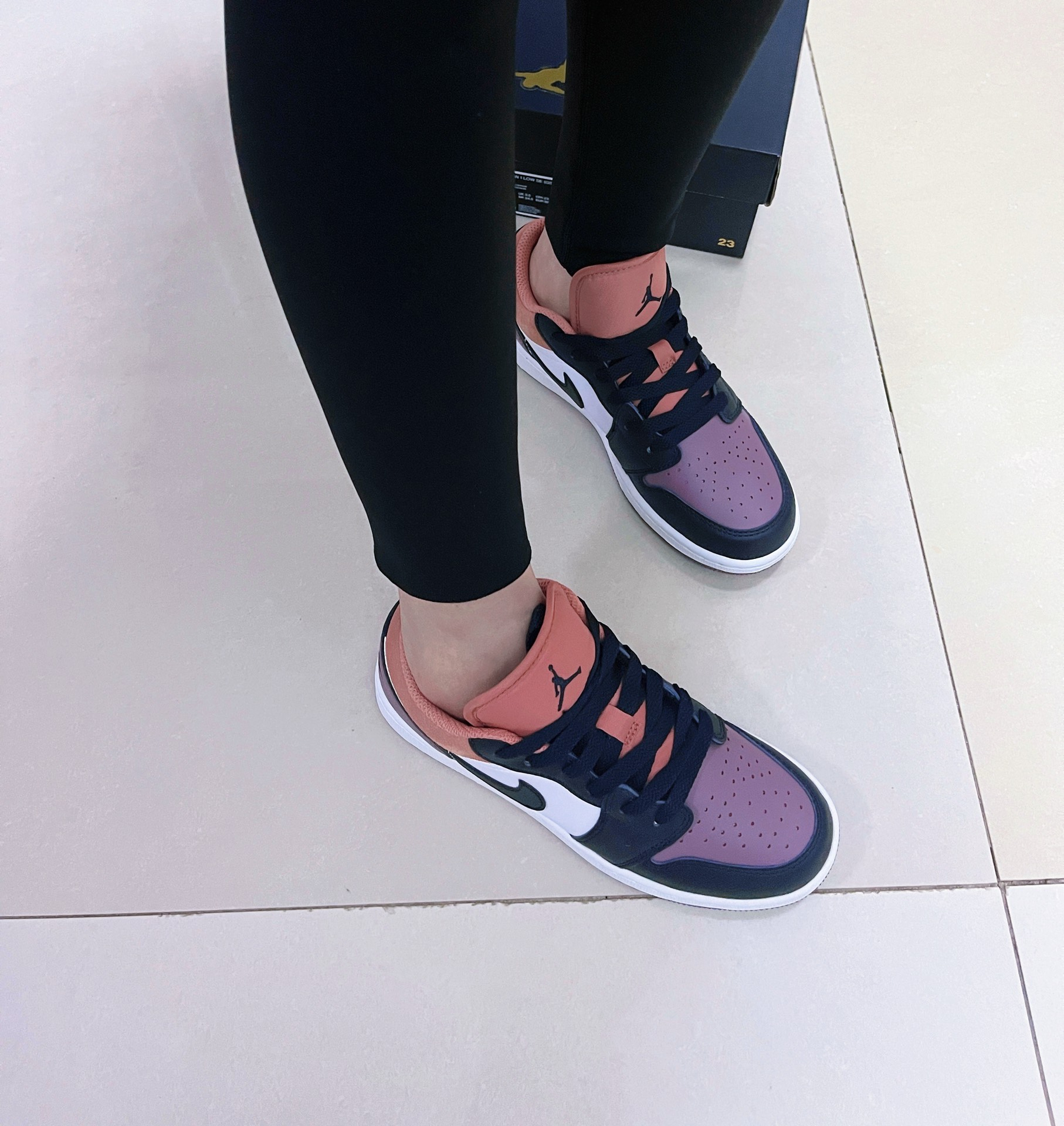 XH Air Jordan 1 Low White Brown Purple review Piper 02