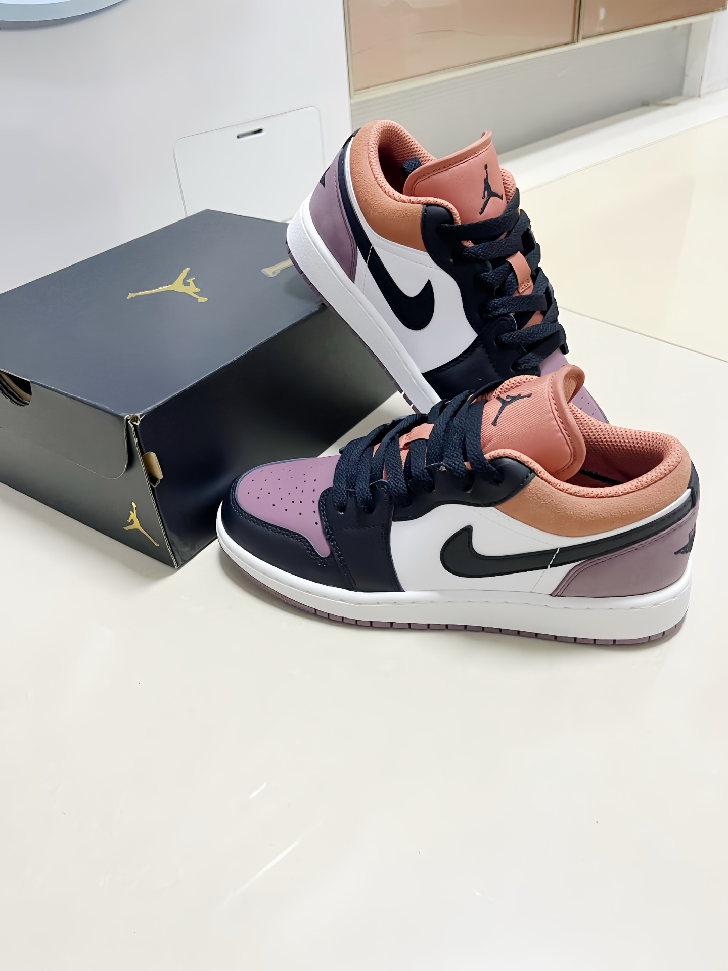 XH Air Jordan 1 Low White Brown Purple review Piper 03