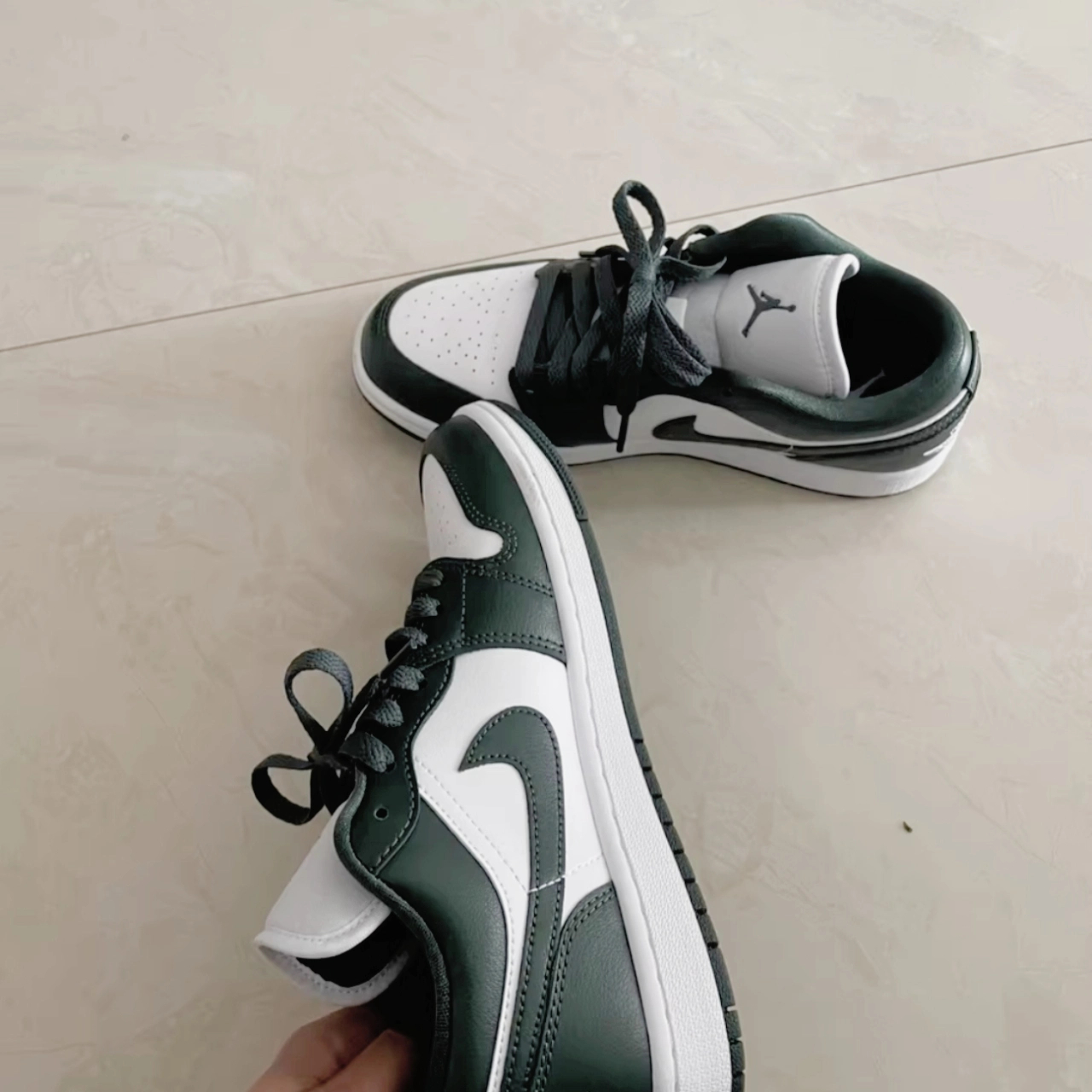 XH Air Jordan 1 Low Blackish Green review Fred 01