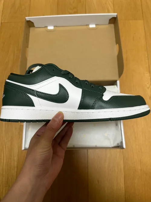 XH Air Jordan 1 Low Blackish Green review 