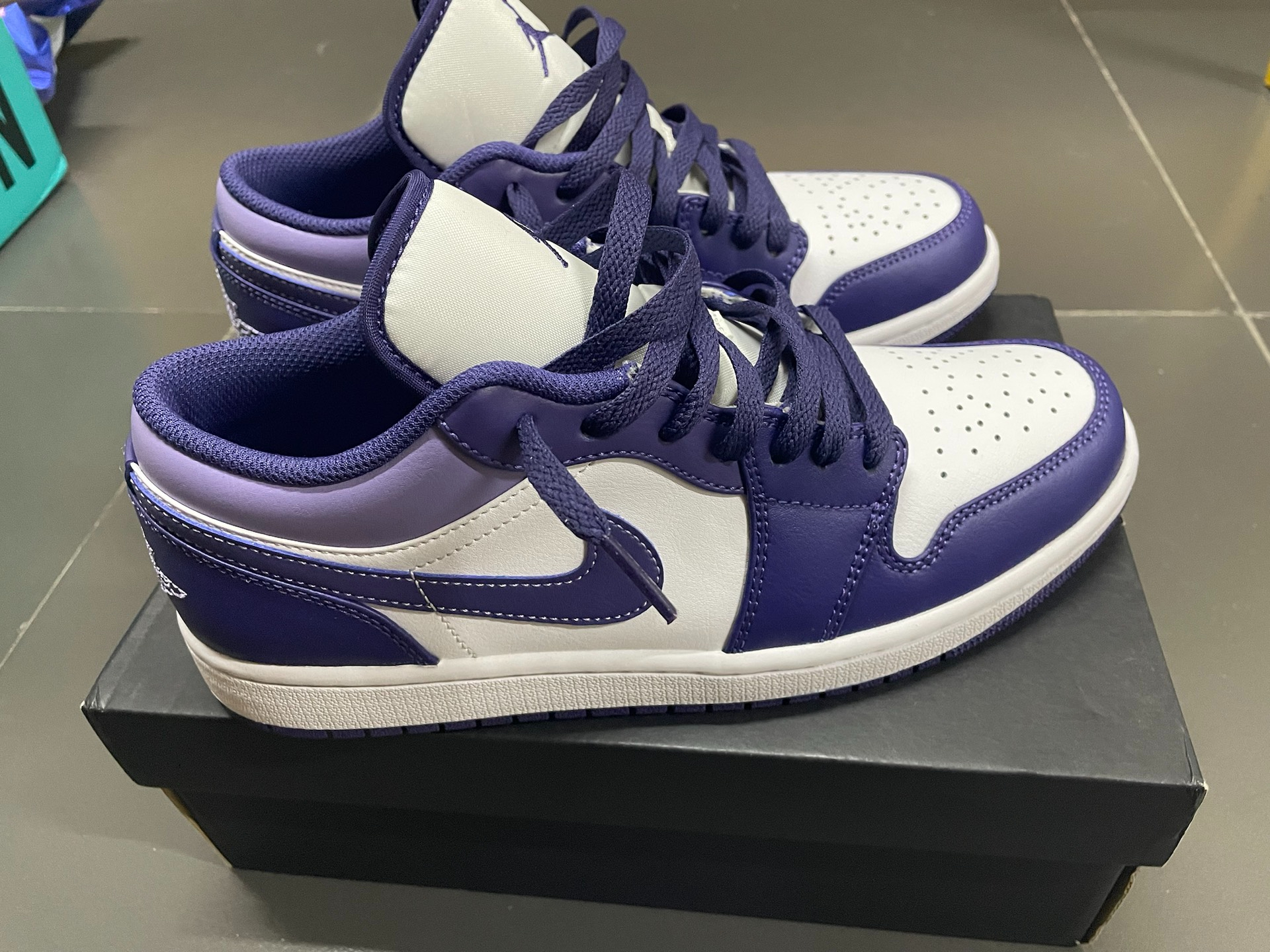 XH Air Jordan 1 Low “Sky J Purple” review Ursula 02