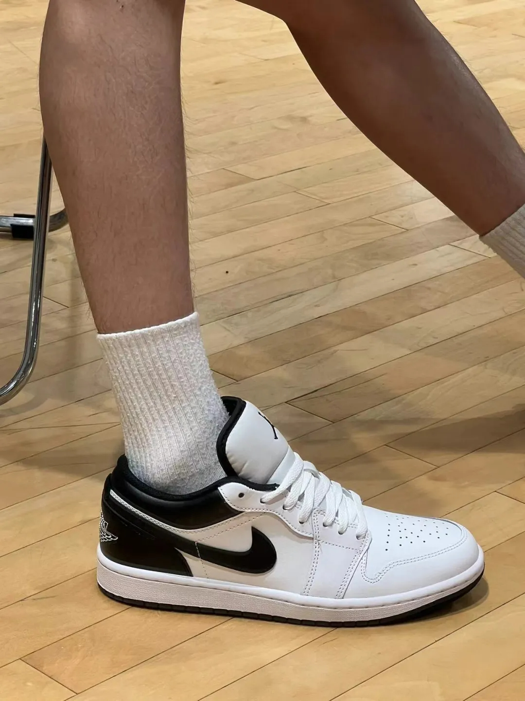 XH Travis Scott x Air Jordan 1 Low White Black review Olive