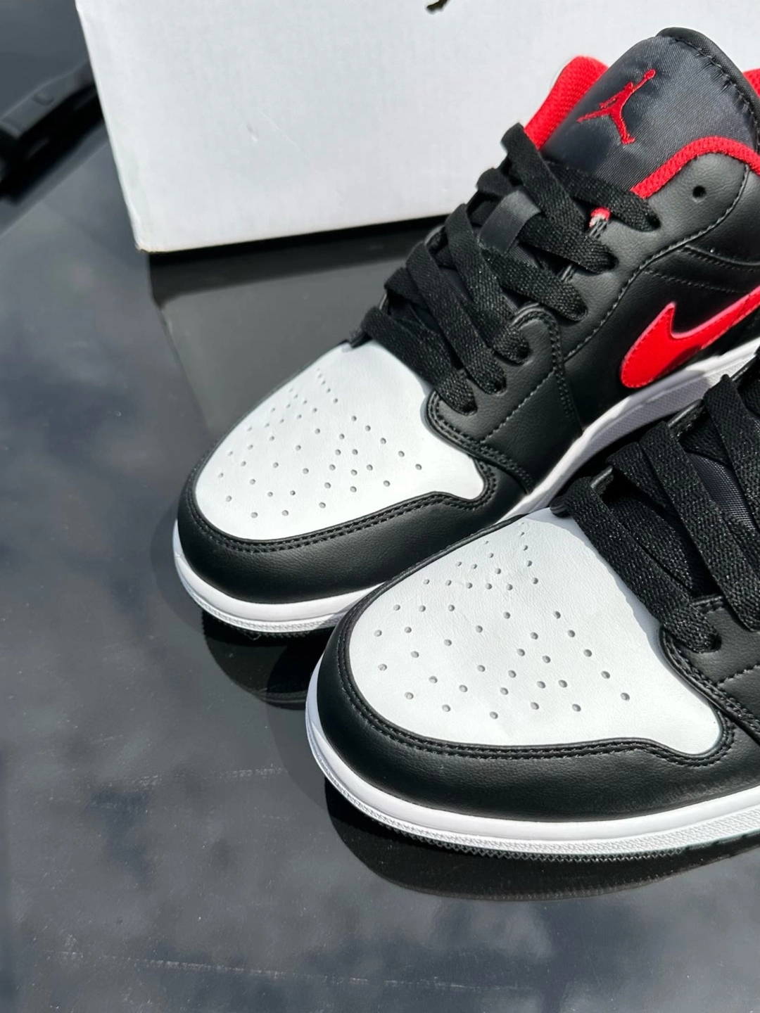 XH Travis Scott x Air Jordan 1 Low New Black Red review Xavier 02