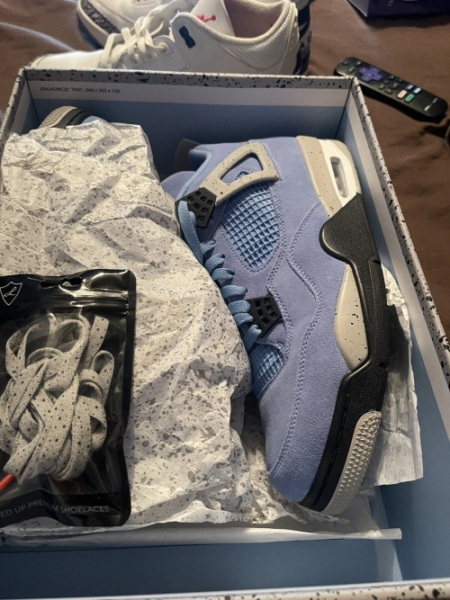 BS Batch Air Jordan 4 SE University Blue review 