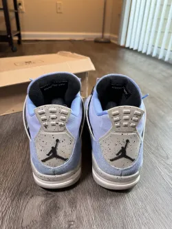 BS Batch Air Jordan 4 SE University Blue review Tammy Johnsen 02