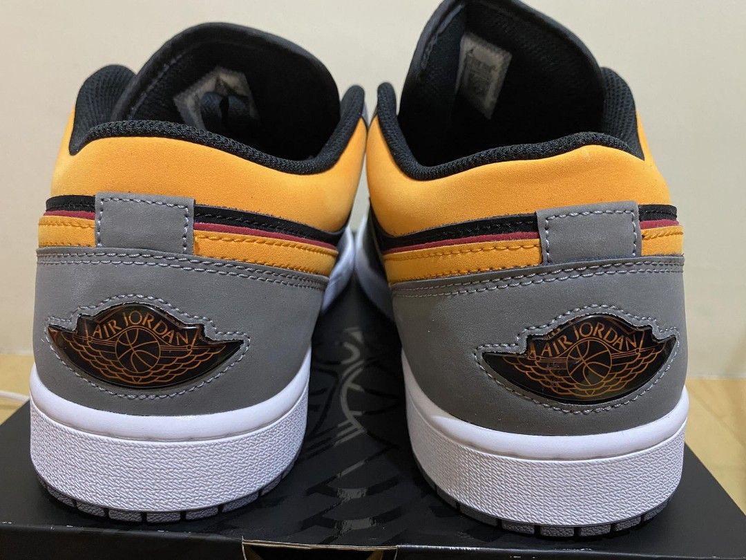 XH Travis Scott x Air Jordan 1 Low Dark Gray review Mona 05