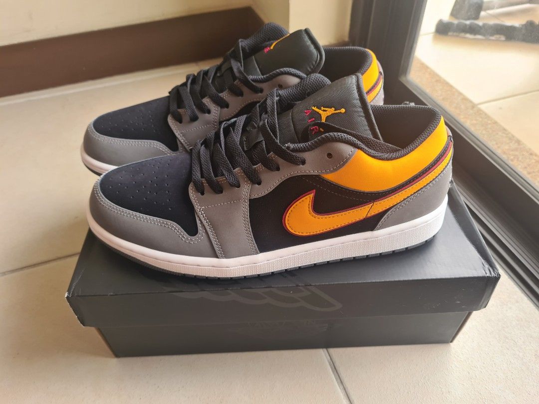 XH Travis Scott x Air Jordan 1 Low Dark Gray review Olive 01