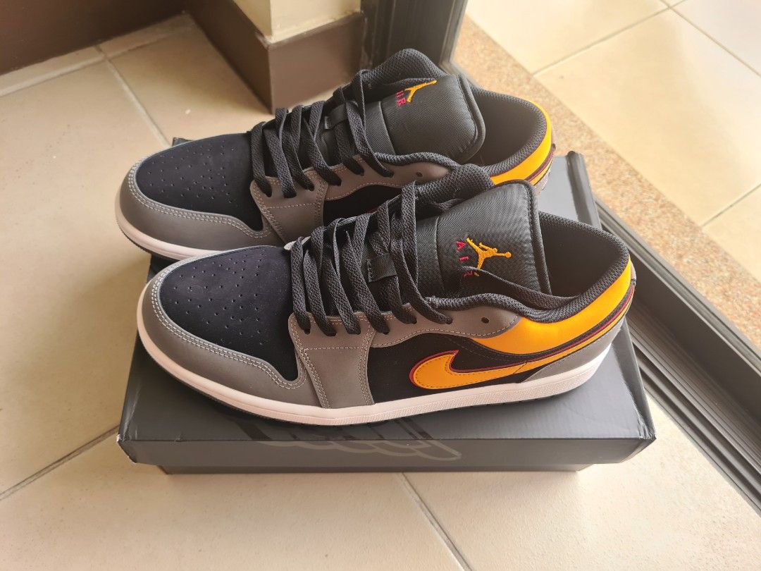 XH Travis Scott x Air Jordan 1 Low Dark Gray review Olive 02