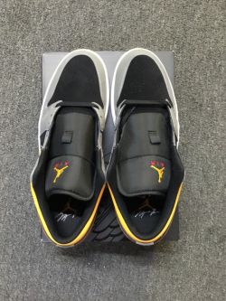 XH Travis Scott x Air Jordan 1 Low Dark Gray review Quincy 02