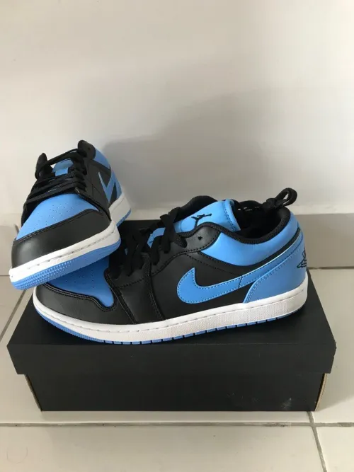 XH Travis Scott x Air Jordan 1 Low New Black Blue review 