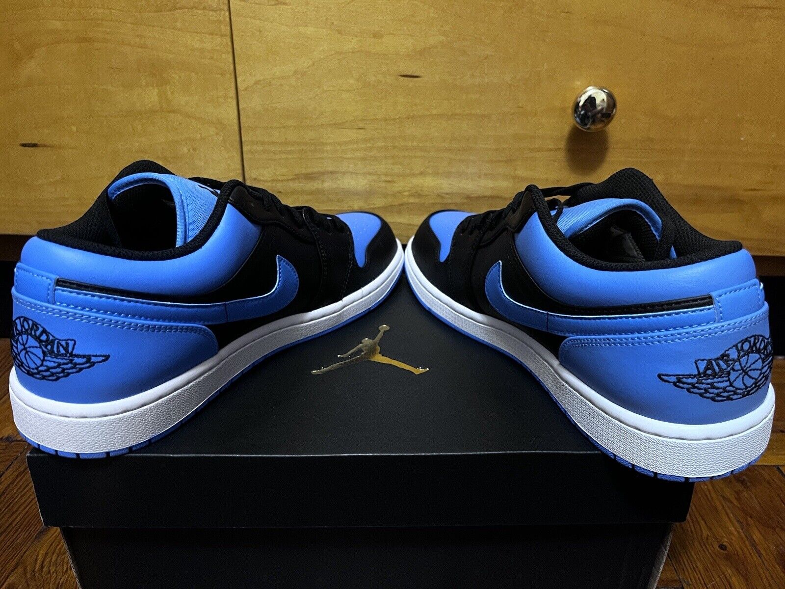XH Travis Scott x Air Jordan 1 Low New Black Blue review Piper 02