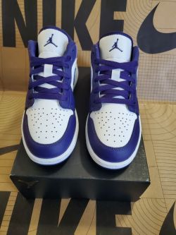 XH Travis Scott x Air Jordan 1 Low Sail White Purple review Hannah 01