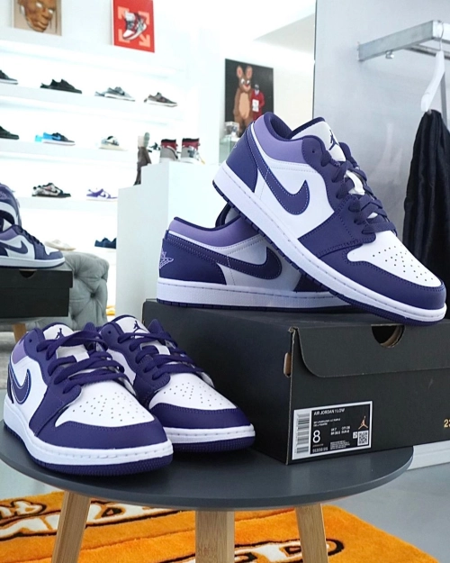 XH Travis Scott x Air Jordan 1 Low Sail White Purple review 