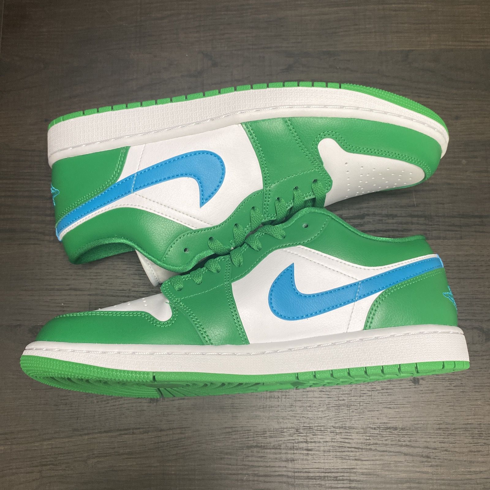 XH Travis Scott x Air Jordan 1 Low White Green Blue review Henry 01