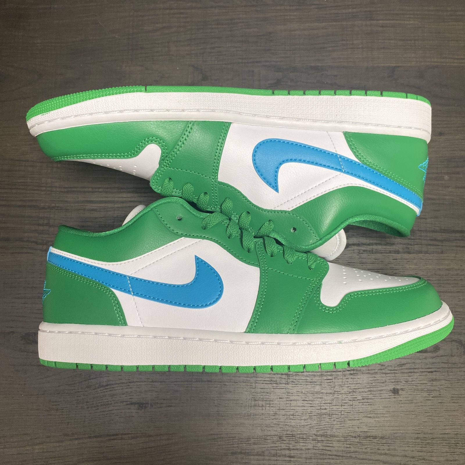 XH Travis Scott x Air Jordan 1 Low White Green Blue review Henry 03
