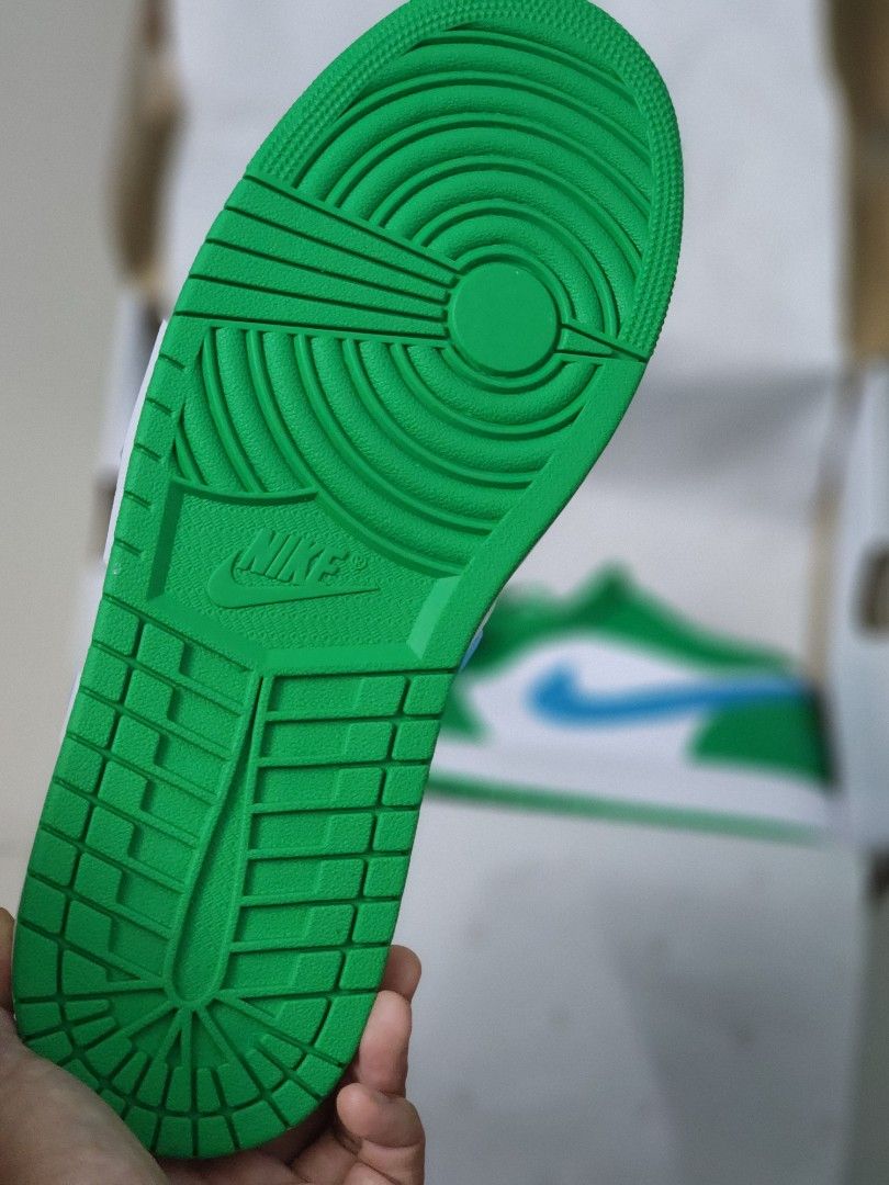 XH Travis Scott x Air Jordan 1 Low White Green Blue review Liam 01