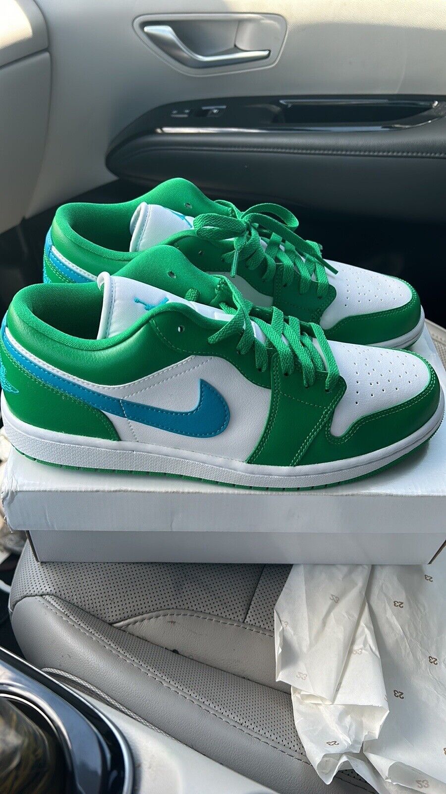 XH Travis Scott x Air Jordan 1 Low White Green Blue review Quincy 02