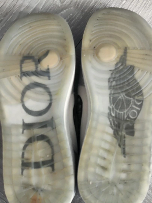 XH Dior x Air Jordan 1 Low Wolf Grey review 