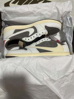 XH Travis Scott x Air Jordan 1 Low White BrownBarb review Alex 02