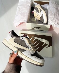 XH Travis Scott x Air Jordan 1 Low White BrownBarb review Carlos