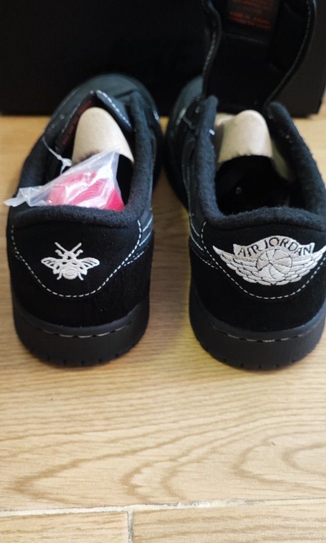 XH Travis Scott x Air Jordan 1 Low OG SP Black Phantom review Bella 02