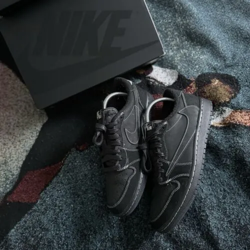 XH Travis Scott x Air Jordan 1 Low OG SP Black Phantom review 