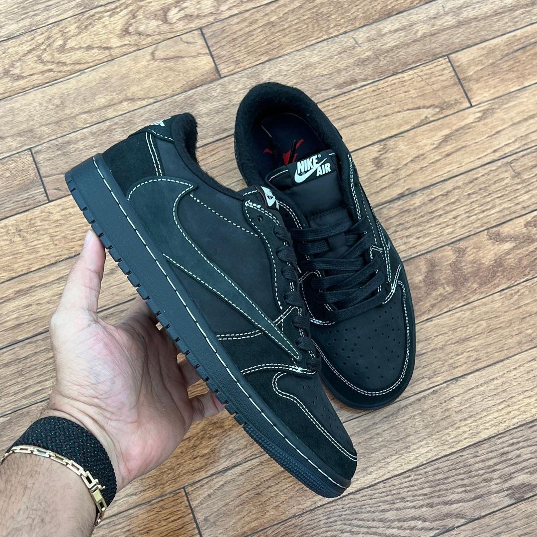 XH Travis Scott x Air Jordan 1 Low OG SP Black Phantom review Fred 01