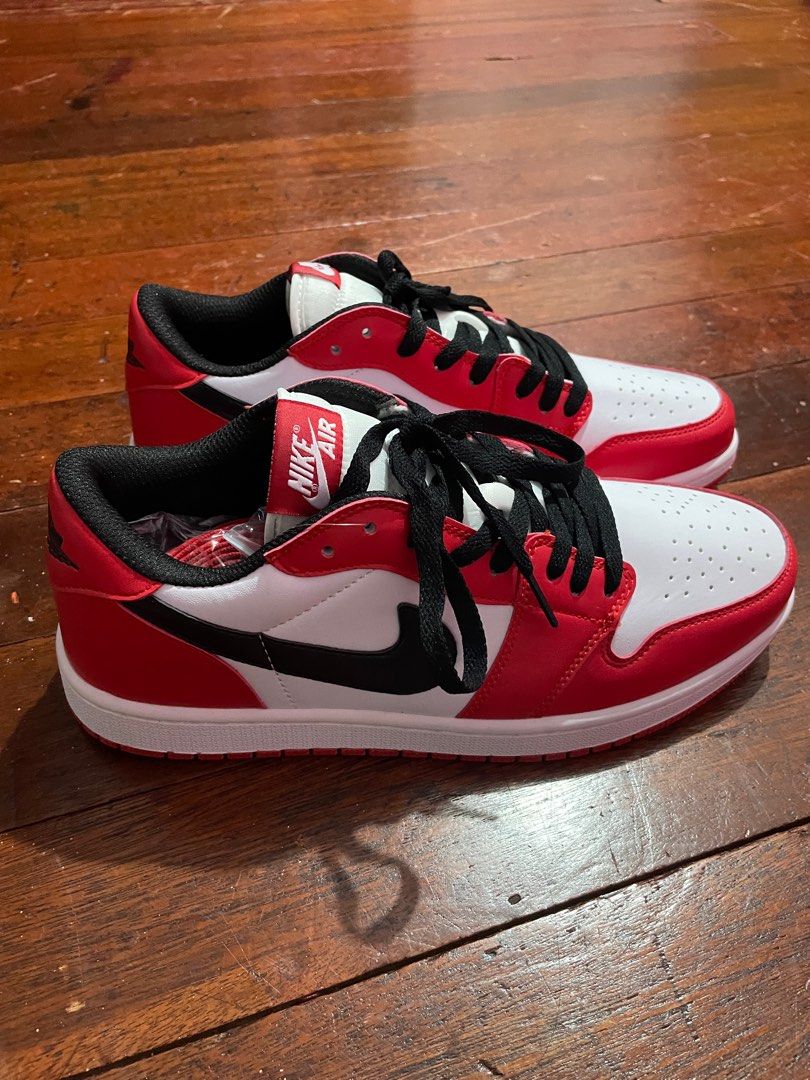 XH Air Jordan 1 Low Low Help Chicago review Piper 02