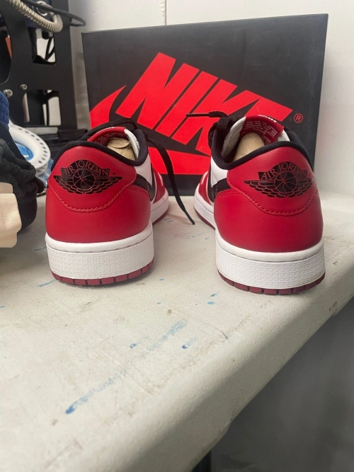 XH Air Jordan 1 Low Low Help Chicago review 