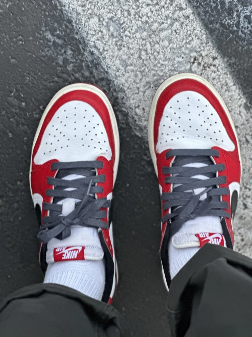 XH Air Jordan 1 Low Low Help Chicago review 