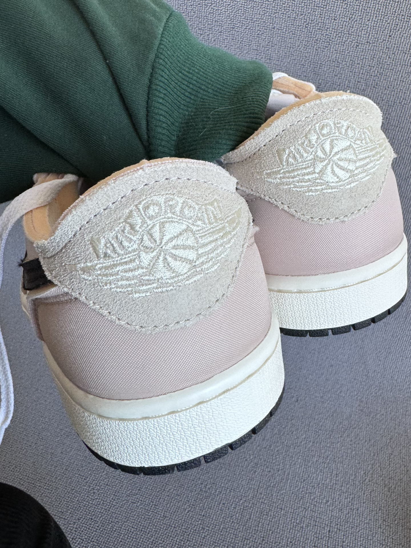 XH Air Jordan 1 Low Rice Gray Sponge review Zack 03