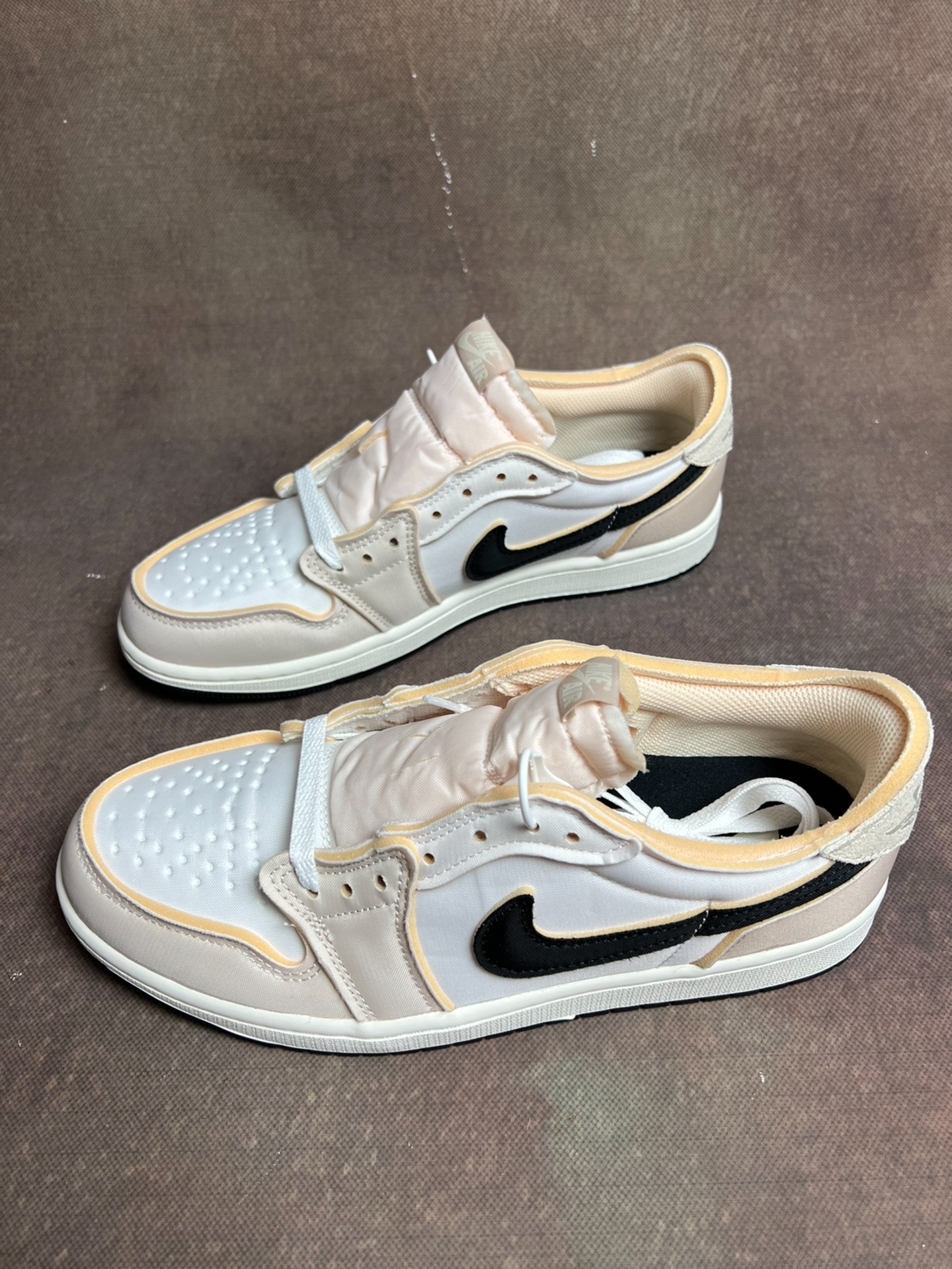 XH Air Jordan 1 Low Rice Gray Sponge review Brianna 03