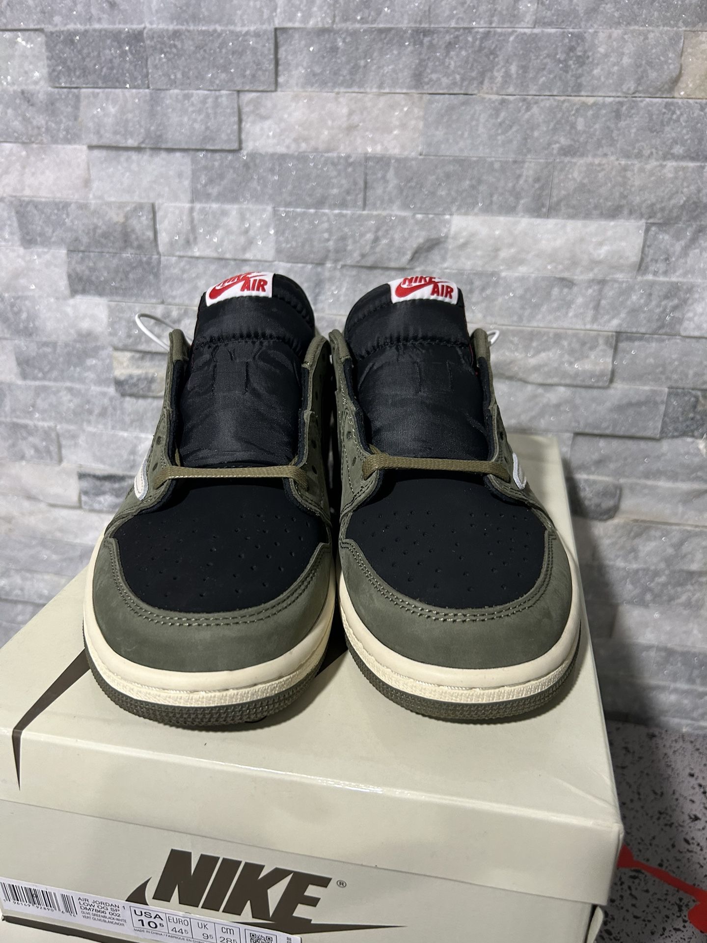 XH Travis Scott x Air Jordan 1 Low Green Barb review Fred 03