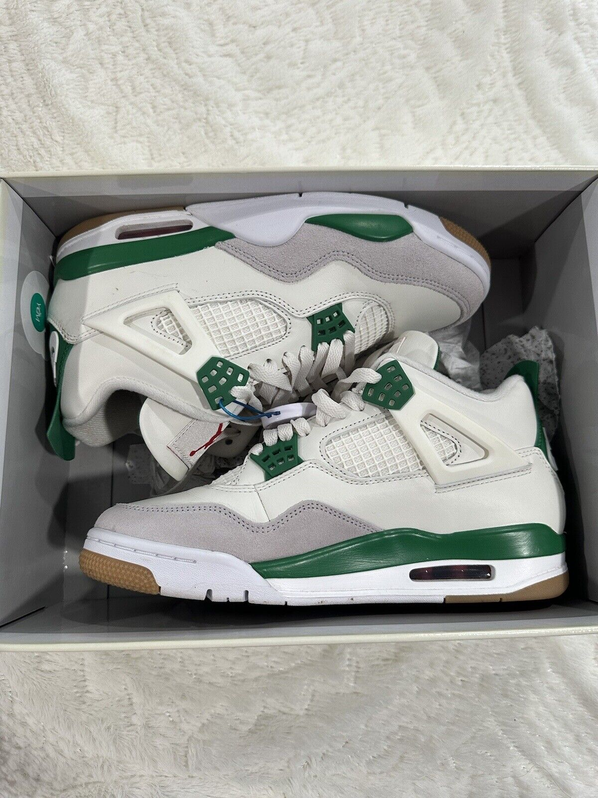 OG Batch Nike SB x Air Jordan 4 “Pine Green”Calaite review Rebecca E Bunke