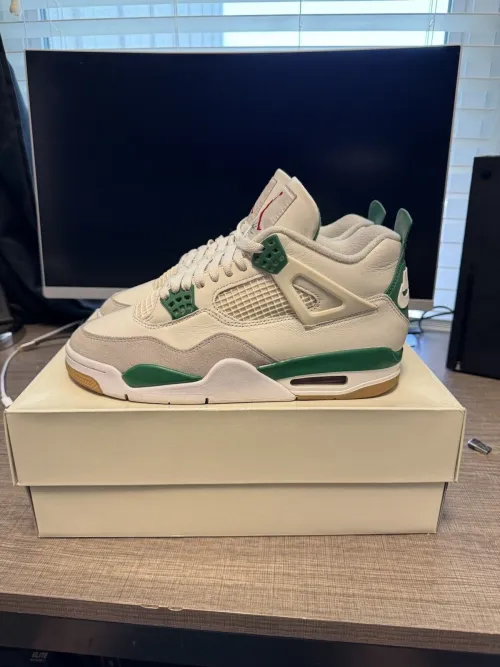 OG Batch Nike SB x Air Jordan 4 “Pine Green”Calaite review 