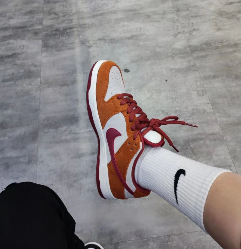 SX Nike SB Dunk Low Pro Dark Russet Cedar review Vern 02