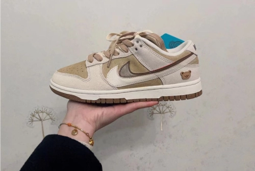 SX Nike Dunk Low SE ‘’85‘Jenny Bakery review 