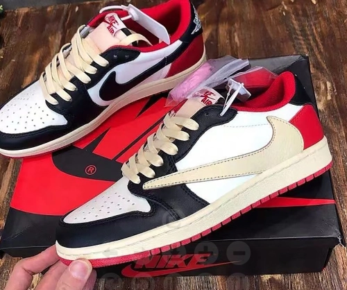 XH Travis Scott x Air Jordan 1 Low Black Red review 