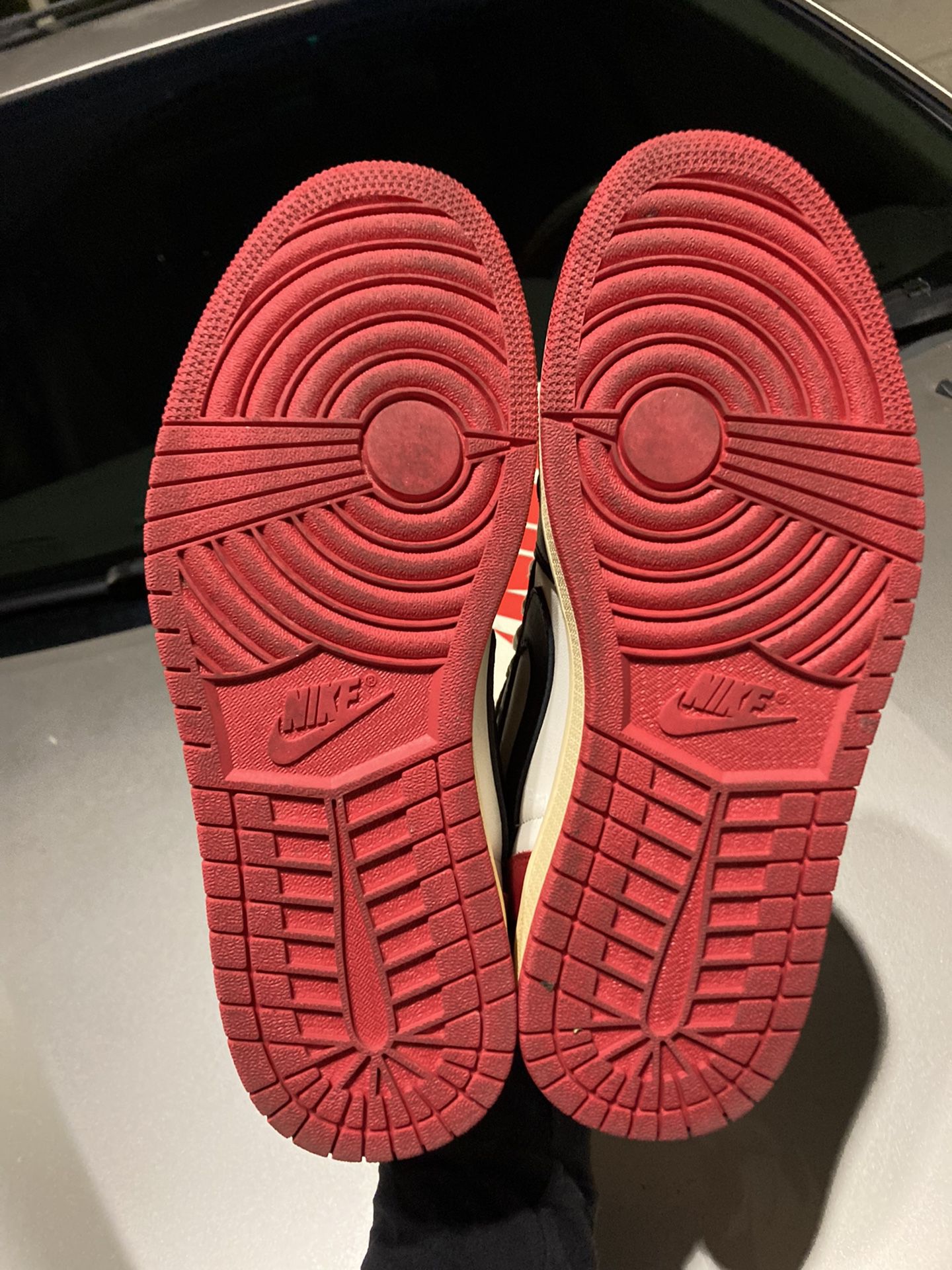 XH Travis Scott x Air Jordan 1 Low Black Red review Nina 03