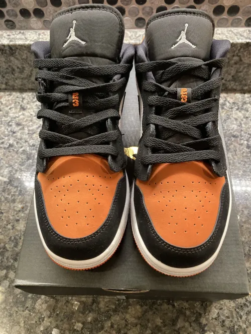 XH Air Jordan 1 Low Golf Shattered Backboard review 