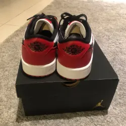 XH Air Jordan 1 Low Golf Chicago review Amelia 03